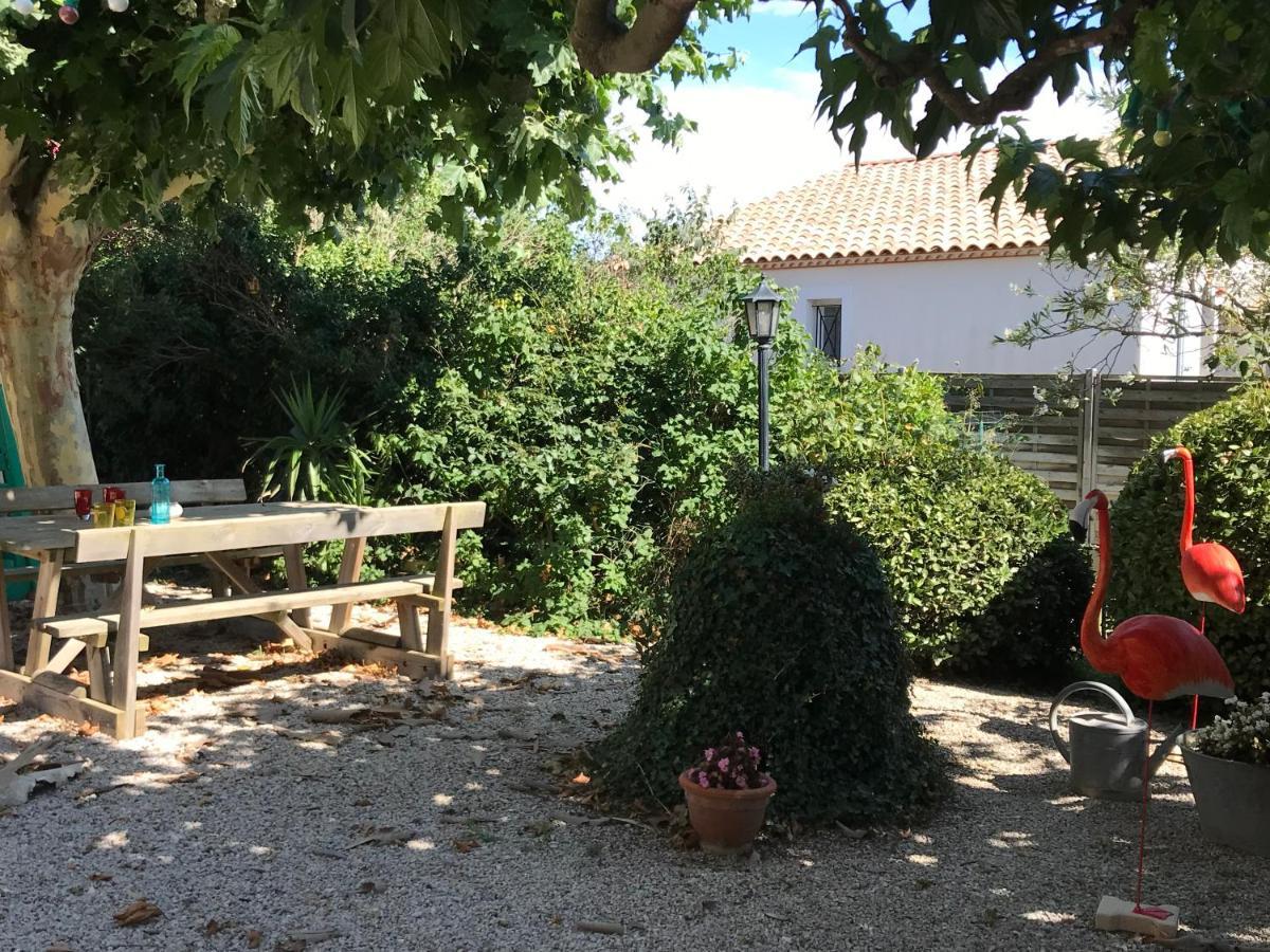 Mas Viala Villa Vauvert Exteriör bild